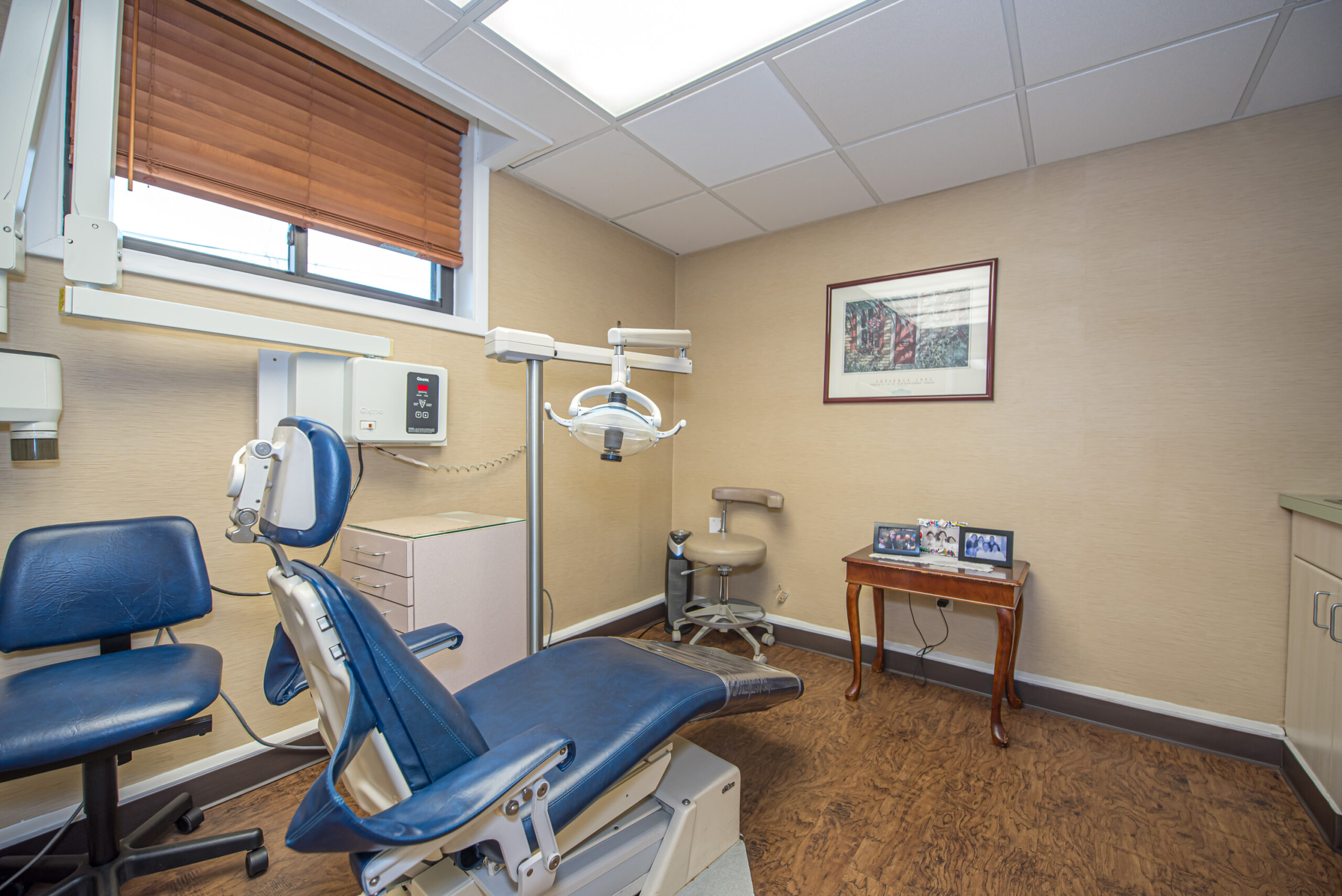 North Fork Endodontics procedure room with patient chair